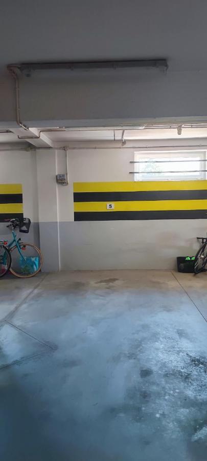 Cosmopolitan Apartament Z Bezplatnym, Prywatnym Parkingiem W Hali Garazowej Stary Toruń Exterior foto